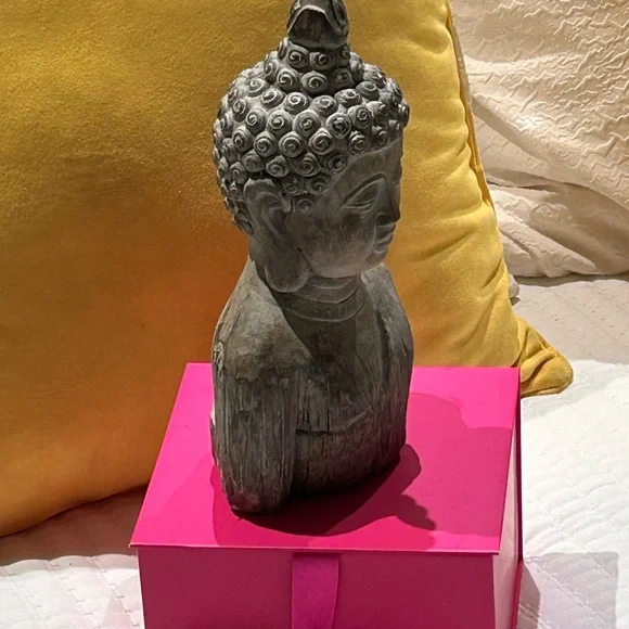 Elegant Gray/Beige Buddha Statue - Picture 3 of 8